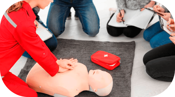 Cursos e Treinamentos 11 Treinamento para Noções de Primeiros Socorros